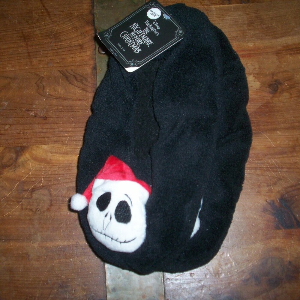 NWT DISNEY Jack Nightmare Before Christmas WOMENS SLIPPERS SNUGGLE TOES SIZE S/M